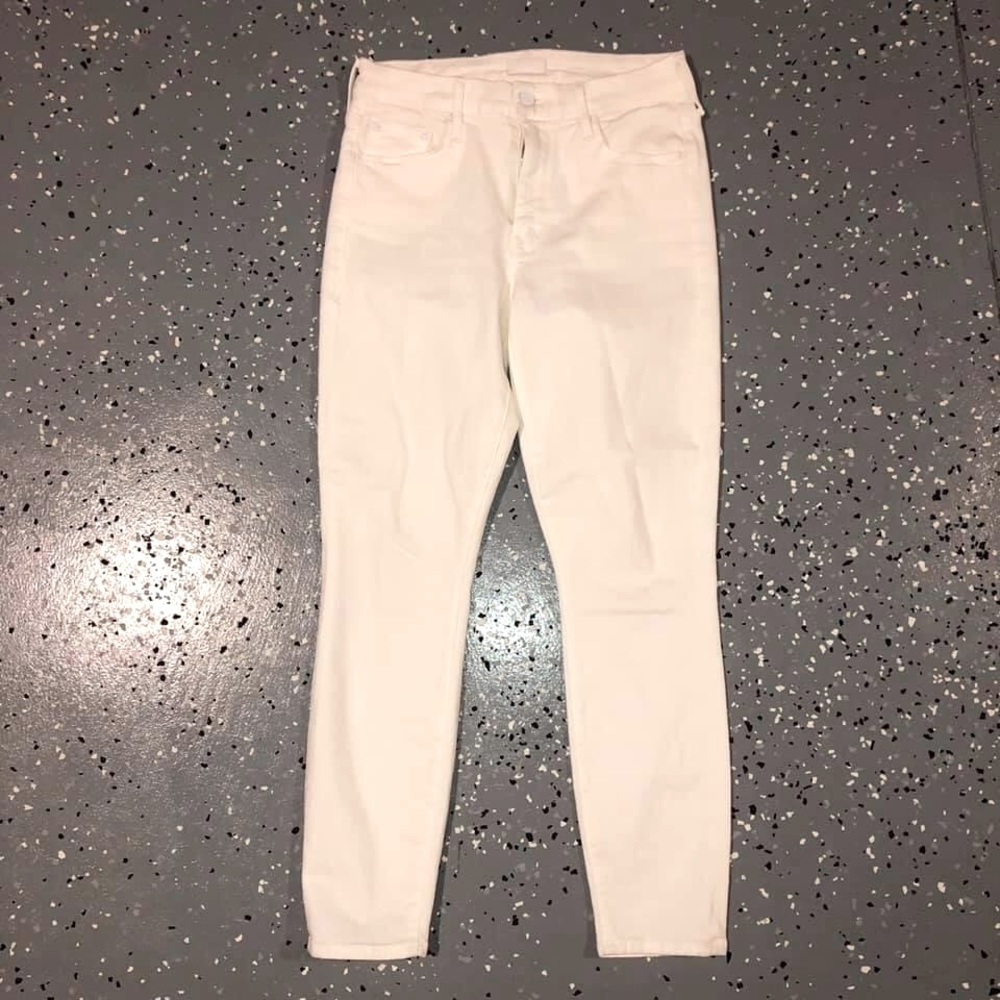 The Mother white cropped jean size 28
